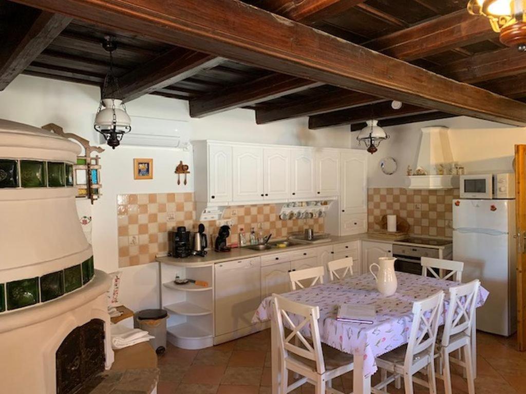 Tulipanos Vendeghaz Appartement Fertoszentmiklos Buitenkant foto